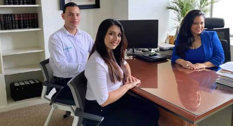 Trabaja con nosotros